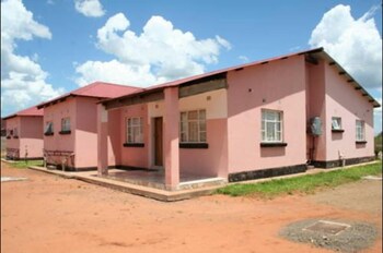 Kwesu Guest House Guestroom