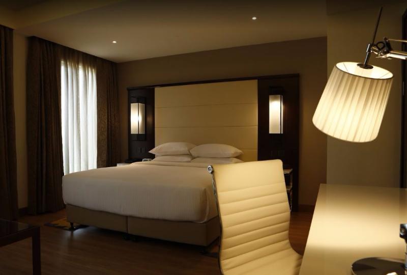 Courtyard By Marriott Surat Room