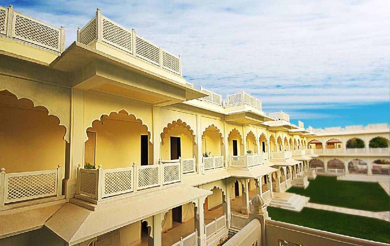 Anuraga Palace A Treehouse Palace Hotel 