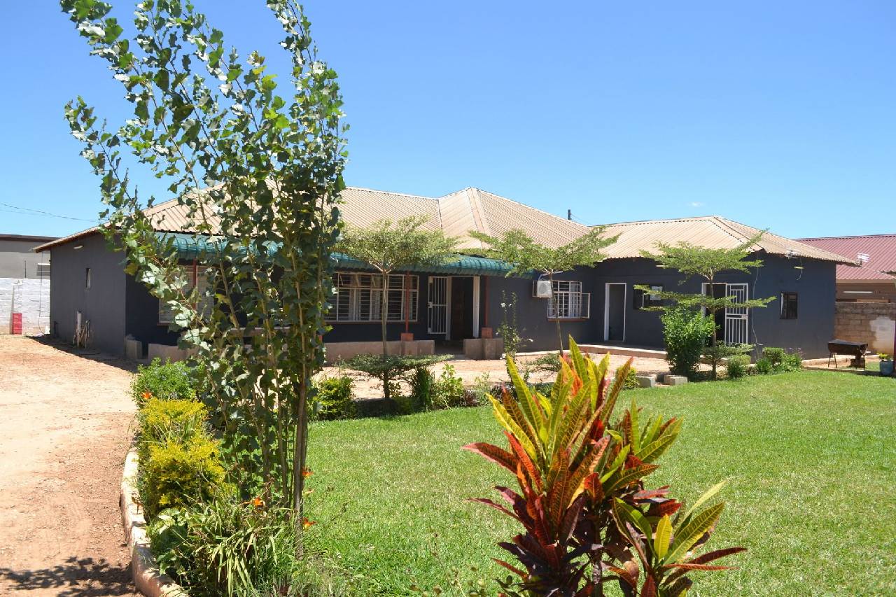Honeybed Lodge 