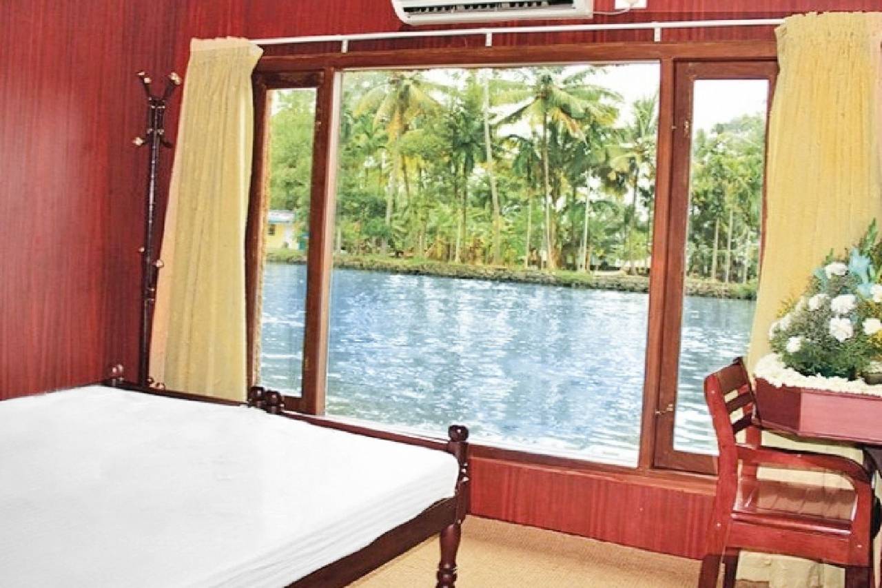 Guesthouser 3 Bhk Houseboat 9f4e 