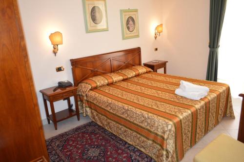 Hotel Delle Palme (هتل دل پالم) 