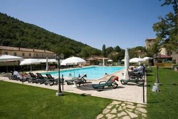 Borgo Hotel Le Terre Del Verde Outdoor Pool