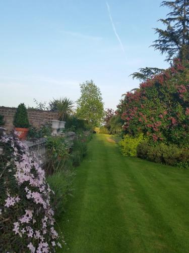 Blaisdon House B&b (بلیسدون هاوس ب&ب) 