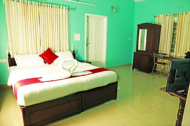 Aruvi Resort Munnar 
