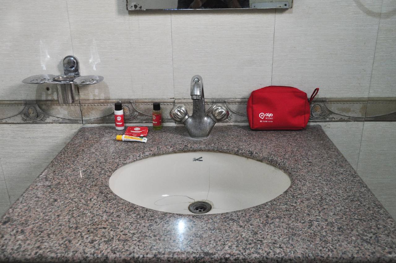 Oyo Rooms Noida Sector 51 