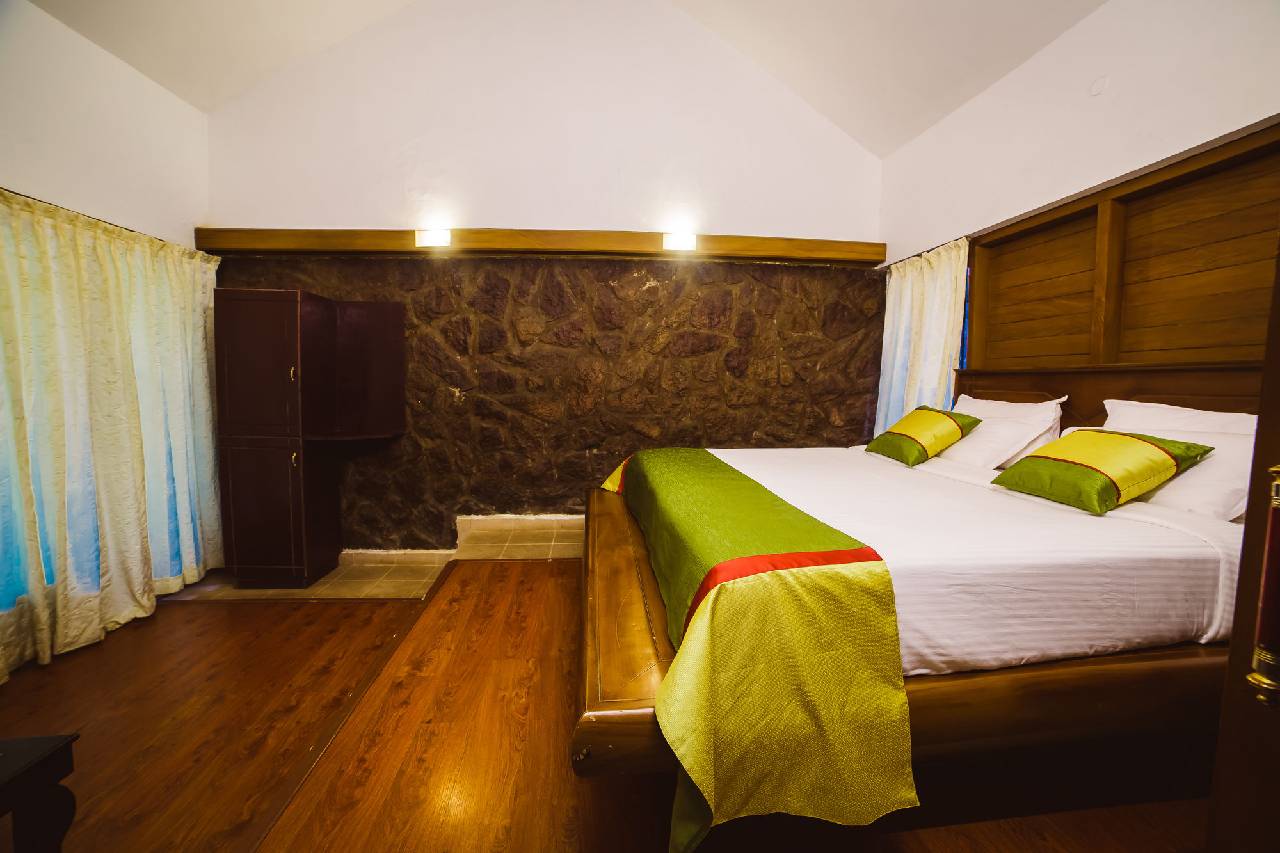 Deep Woods Resort 