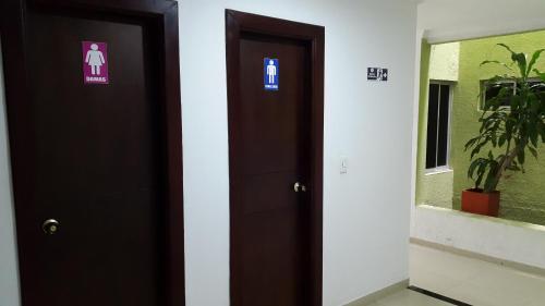 Hotel La Casa N. 3 (هتل لا كاسا ن. ۳) 