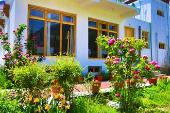 Hunder Resort Garden