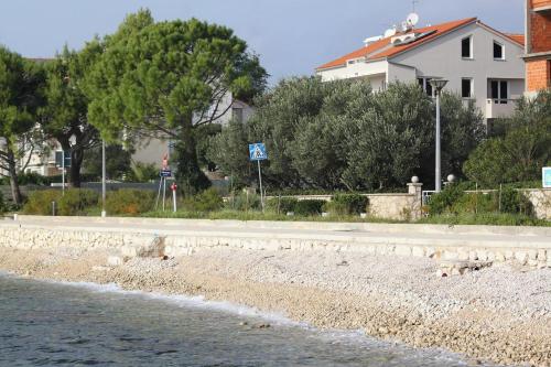 Apartment Novalja 9414b 