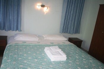 Pande Residency Guestroom
