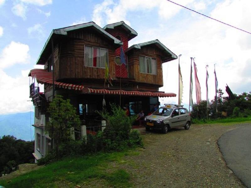 Clouds End Retreat & Cafe 