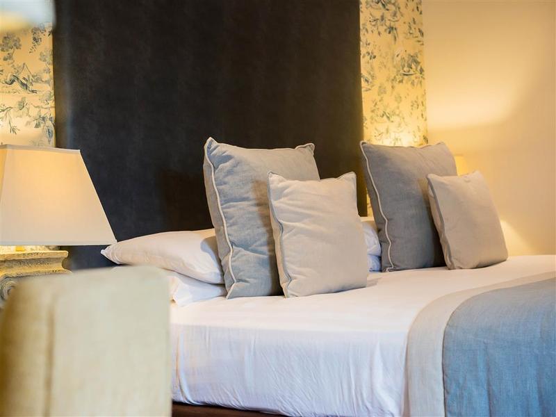 Woughton House Mgallery By Sofitel Room
