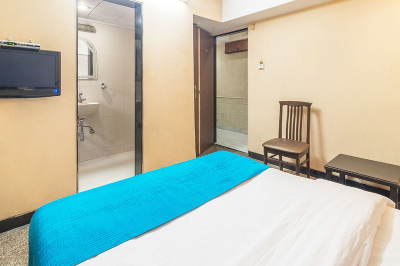 Oyo 8850 J K Regency Room