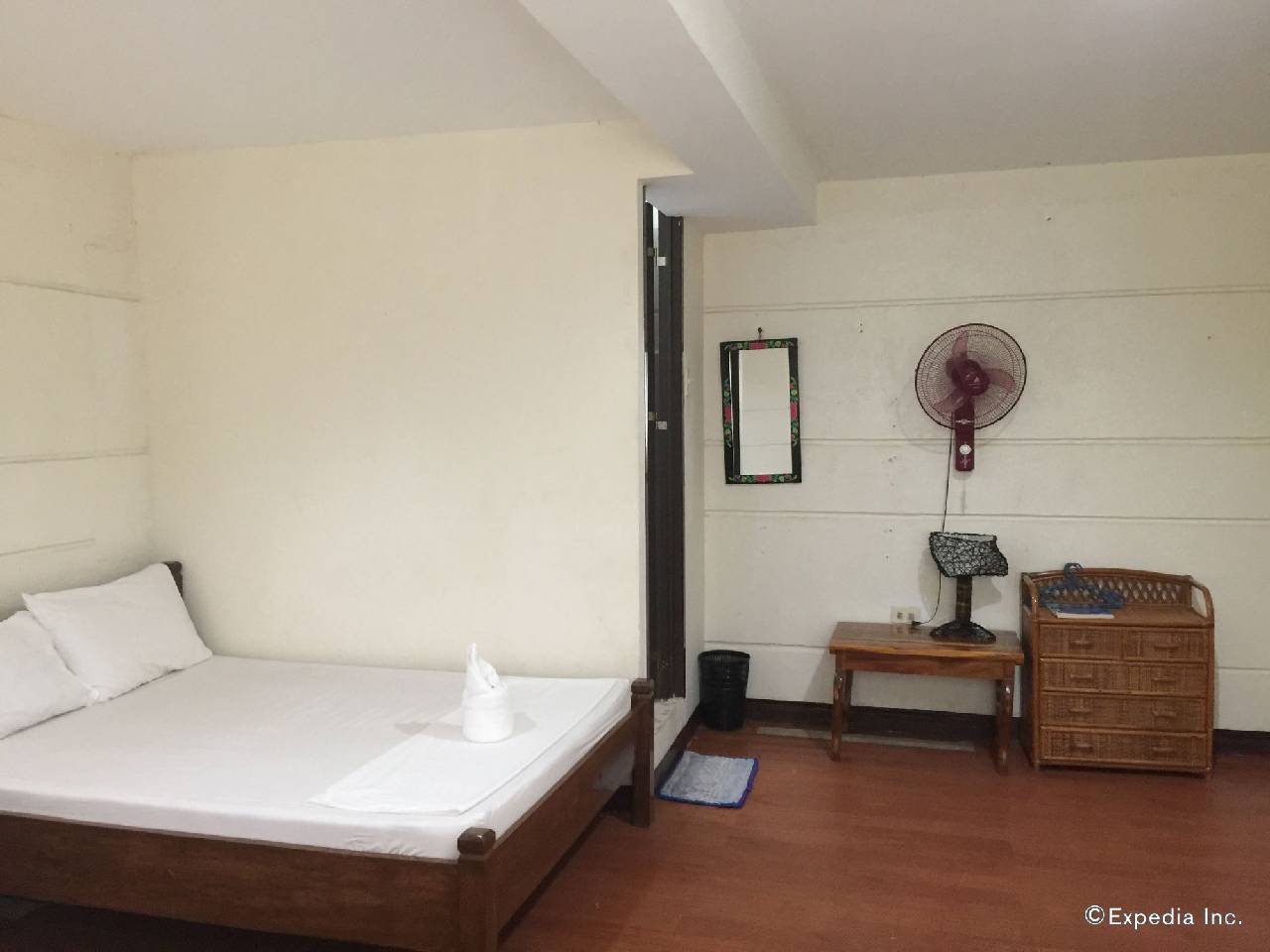 Zuric Pension Coron 