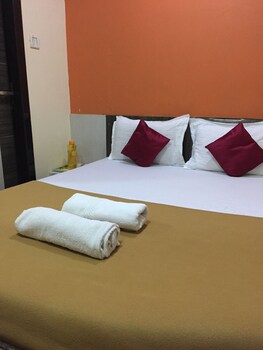 Hotel Relax Residency Guestroom