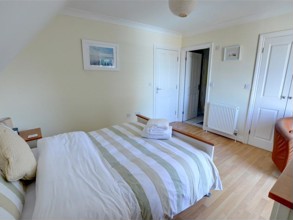 Holiday Home Whitepost (هالیدی هوم ویتپوست) 