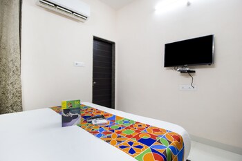 Fabhotel Grand Valley Rajiv Gandhi Circle Guestroom