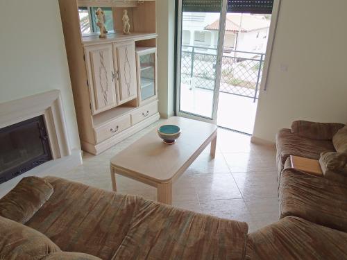 Atlantic Ocean & Pool Apartment 
