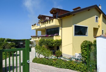 B&b Il Girasole Featured Image
