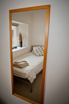 West Fenton Court (وست فنتون كورت) Guestroom