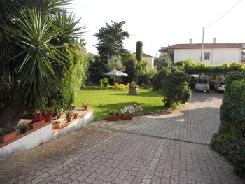 B&b Il Girasole Hotel Entrance