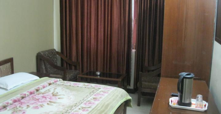 Hotel Mussoorie Club 
