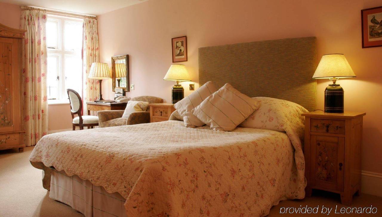 Ockenden Manor Hotel & Spa 