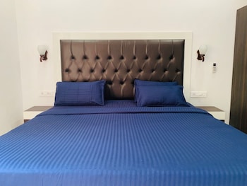 Swati Hotel Guestroom
