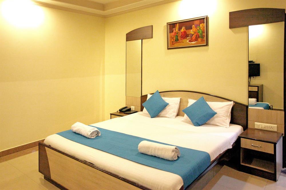 Zo Rooms World Trade Park 