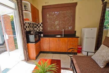 Mose Street Apartments In-Room Kitchenette