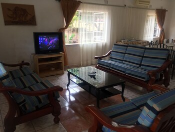 Kana Guest House Hotel Interior