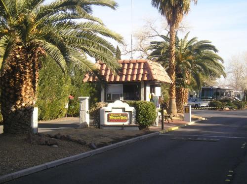 Las Vegas Camping Resort Cabin 6 