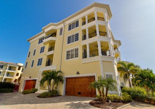 Oasis Beach Villa Unit S 1 Apts 