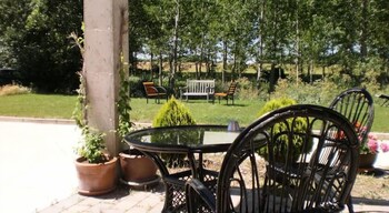 Hotel Santa Coloma Del Camino Property Grounds