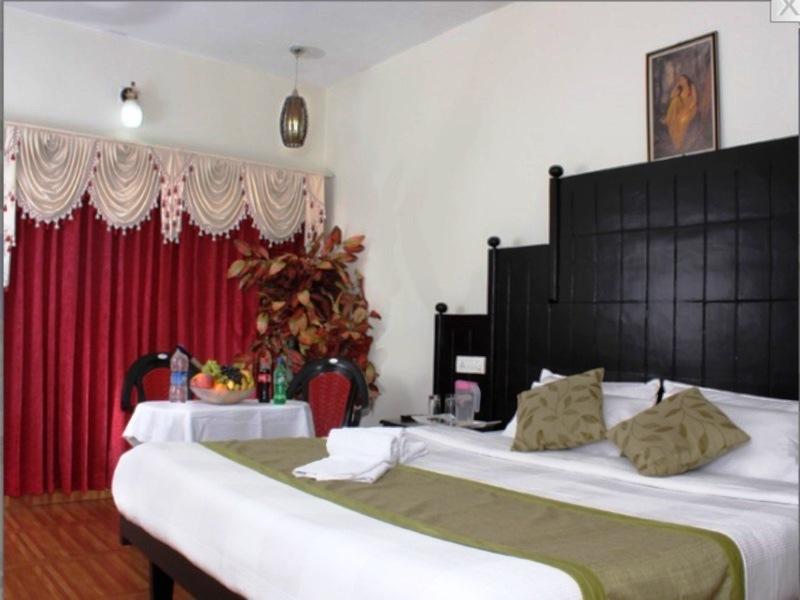 The Green Carpet Hotel 