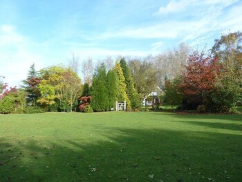 The Courtyard Property Grounds