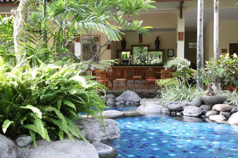 Parigata Spa Villas Pool