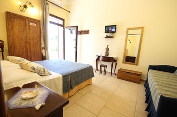 Villa B&b Antiche Macine Del Salento Guestroom