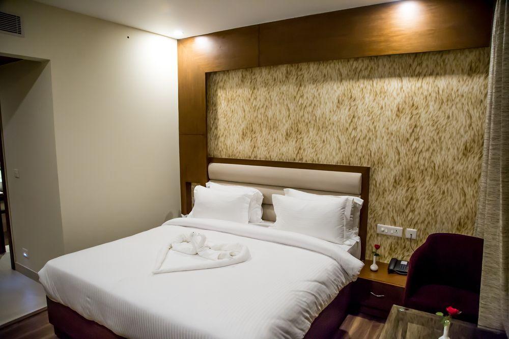 Hotel Awadh Palace 