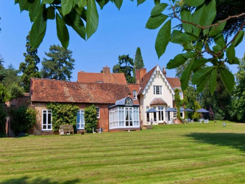 Hallmark Hotel Flitwick Manor General view