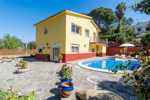 Caules Villa Pool Air Con Wifi 