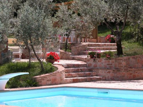 Villa Sassovivo (ویلا ساسوویوو) 