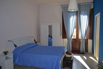 Etna Akmè Guestroom