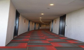 The Royal Paradise Hallway