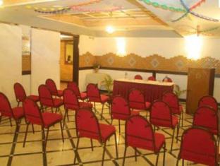 Hotel Maurya Kangara 