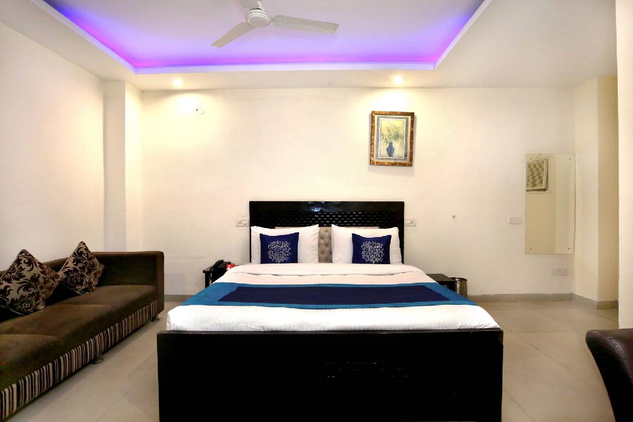 Oyo 9631 Hotel Oak 