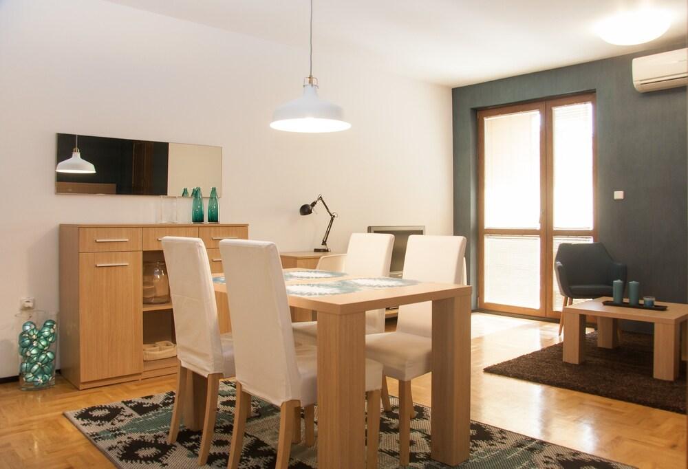 Sofia Downtown Apartments (سوفیا داون تاون آپارتمنتس) 