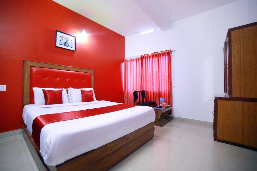 Oyo 8653 Achus Inn 
