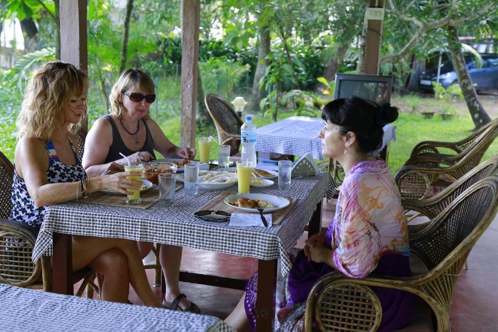 Lovedale Lakeside Homestay 